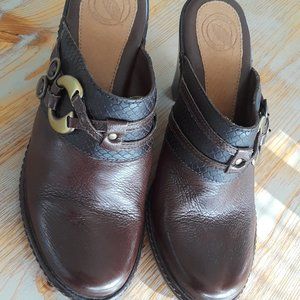 Nurture Mules "Whisper"